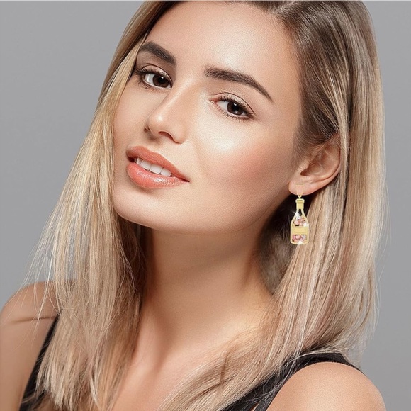 CHAMPANGE BOTTLE HANGING EARRINGS! PAVE CRYSTAL & BEADS MAKE THESE EARRI… - Picture 5 of 16